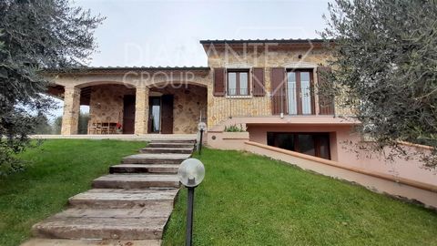 MANCIANO (GR): Agritourism farm of about 25 hectares of land with agritourism, manor house, swimming pool and annexes composed as follows: Farm centre consisting of main house and two buildings used as accommodation surrounded by park with artificial...