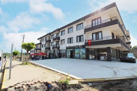 Real Estate in Complex with Pool and Sea View in Yalova Kaytazdere The stylish real estate is located in Yalova, a city suitable for living, investment, and holidays in the northwestern part of Turkey. Yalova is highlighted by its ideal climate, gree...