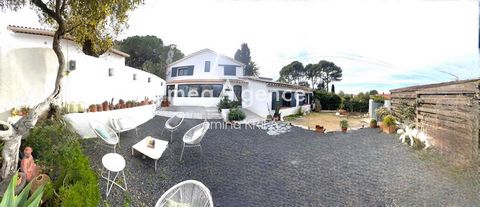 MegAgence is pleased to present to you this rare pearl, a 119m2 house divided into 2 apartments on 500m2 of land suitable for swimming pool in the most popular Sainte Marguerite district of La Garde Discover this exceptional house made up of 2 comple...