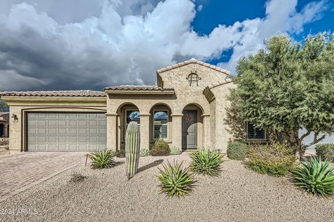 Open Fri, Sat & Sunday! Welcome to Ironhorse! This prestigious gated community nestled between the iconic Pinnacle Peak and Troon Mountain redefines North Scottsdale living at its finest. Perfectly situated with a North/South orientation, the contemp...