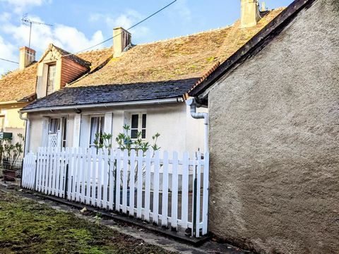 This charming cottage offers 3 bedrooms (one on the ground floor), 2 kitchens, lounge/ dining area, shower room, large garage and good sized garden (not attached to the house). Courtyard garden and 2 small outbuilings. Set in a friendly village 15km ...