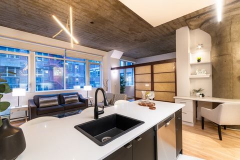 Beautiful unit renovated in 2020 located in the coveted Lofts St -James.Evolutionary space with sliding partitions of type French doors.1 bedroom closed and an office(can serve as 2nd bedroom).Living room with open area with superb kitchen( quartz co...