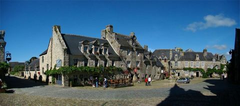 Sur le territoire de Locronan, l'un des plus beaux village de Bretagne, Ce terrain se situe entre terre et mer à 7 km de l'océan. Le terrain (993m2) est propre prêt à recevoir une construction. Les informations sur les risques auxquels ce bien est ex...