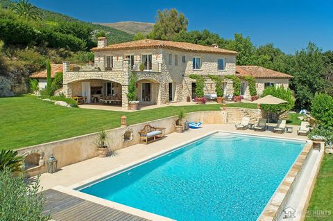 Superb Provencal residence recently finished and located closed to the village and in total peace and quiet. It boasts a magnificent views on the landscape and way to the sea. The house is set on a large garden with heated swimming pool and terraces....