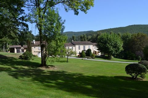 Nestled in the heart of the picturesque region of the Pays d'Olmes, this sumptuous residence extends majestically over a vast estate of 2.5 hectares, adorned with lush vegetation. Offering breathtaking panoramic views of the surrounding countryside a...