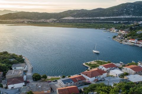 Apartments Ema offers accommodation in Rogotin, in the heart of the River Neretva Valley between Dubrovnik and Split. Luggage storage is possible prior check in and after check out, so you can explore the place a little more before your departure. Fr...