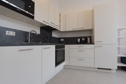 Our apartment “Abstrakt” is located in the 12th district of Vienna, Tanbruckgasse 33/31 and is very easy to reach by public transport. The modern and fully furnished apartment with a size of 45 m², has a spacious living-sleeping room with home office...