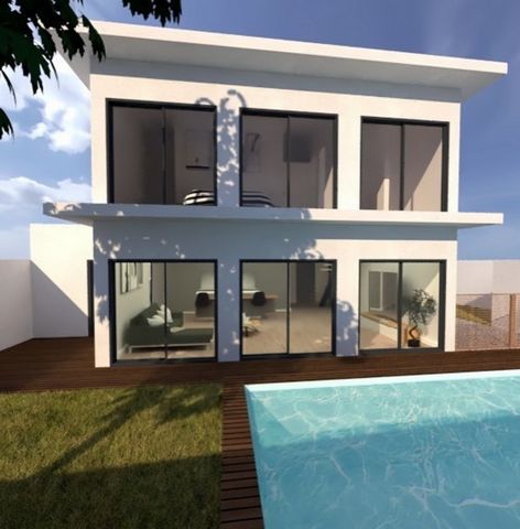 Venez voir ce terrain urbain, avec 409 m2 et une surface constructible de 227 m2, à 5 minutes des plages de S. João da Caparica, Cova do Vapor, entre autres, avec une excellente vue sur la mer, pour construire votre Villa de Rêve ! Vous pouvez vivre ...