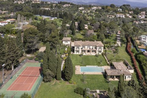 Discover an exceptional Bastide-style property located in the highly sought-after area of Castellaras, nestled between the enchanting villages of Mougins and Valbonne. Just a quick 20-minute drive from Nice International Airport, this meticulously de...