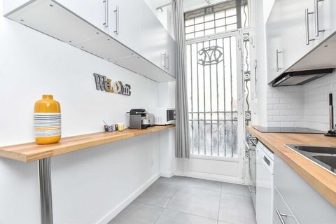 Checkmyguest biedt u dit prachtige appartement van 65 m², gelegen in het 8e arrondissement van Parijs, in de verfijnde wijk Madeleine. Met zijn charmante slaapkamer en moderne voorzieningen biedt deze ruimte de perfecte setting om uw verblijf in de h...