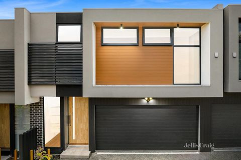 Just around the corner from the boutique Jackson Court shopping and dining precinct, parks and city buses, be the first to turn the key in one of these spaciously planned, contemporary townhouses. Privately placed with only four residences on the all...