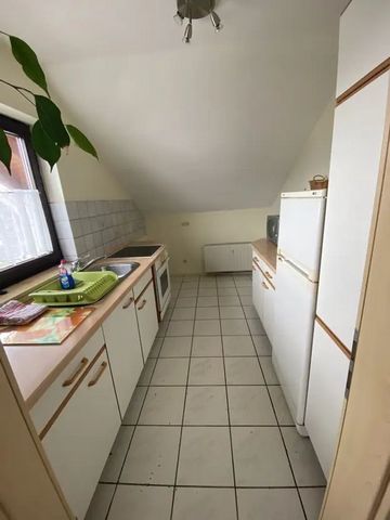 Das gemütliche Apartment befindet sich in Gundelsheim. In Laufnähe sind die Buslinien 602, 603 und 604 vorhanden. Überregionale Ziele sind durch die nahe verkehrende Bahnlinie RB 10a gut erreichbar. In näherer Umgebung finden Sie ein paar Bäckereien,...