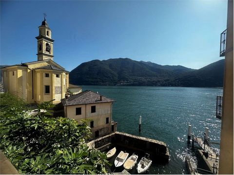 Sind Sie auf der Suche nach einem Traumhaus am Comer See? Dann lassen Sie sich diese einmalige Gelegenheit in Brienno nicht entgehen, nur 15 Minuten von Como entfernt, einem malerischen Dorf mit Blick auf das kristallklare Wasser des Sees. Dieses bez...