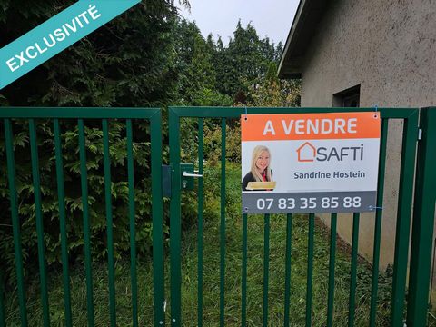 En exclusivité Sandrine Hostein de Safti vous présente à Hussigny-Godbrange ce beau terrain borné de 2126m2 dont 9ares constructibles très bien situé. Libre de construction. Aucun vis à vis. Étude de sol G1 réalisée. Les informations sur les risques ...