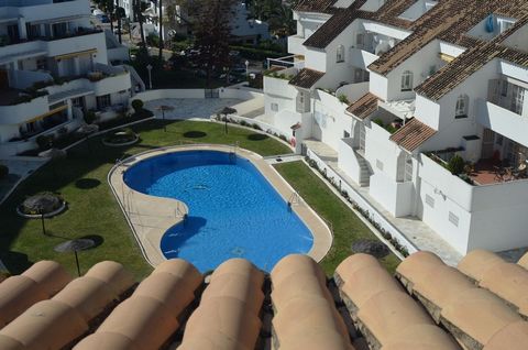 Located in Nueva Andalucía. A very good sized penthouse with a spacious interior and five terraces to enjoy the outdoor lifestyle here in Marbella. Located in. hugely popular gated community that is within a short walk to a wide variety of local amen...