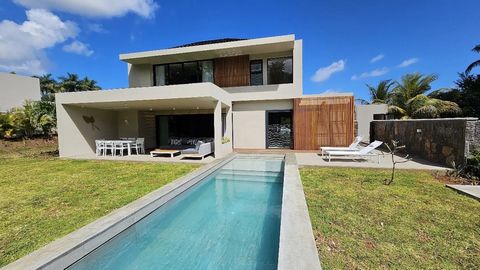 Gadait International offers an exceptional contemporary villa located in the idyllic west of Mauritius. This rare property combines modernity, elegance and durability, embodying island luxury at its finest. With its sleek design and carefully crafted...