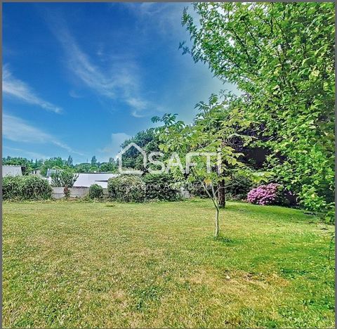 Situé à Pléneuf-Val-André (22370), ce terrain bénéficie d'un emplacement au charme indéniable, au sein d'une commune prisée pour son cadre de vie paisible et ses paysages côtiers sauvages. Proche des plages et des commodités, ce terrain offre un cadr...