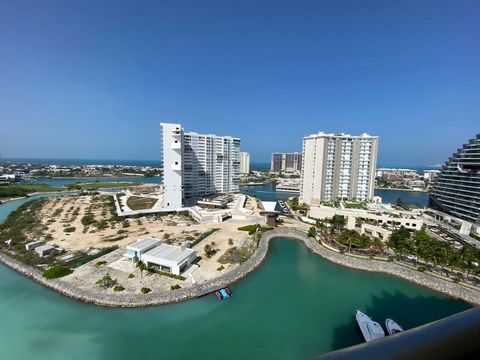 ¡Increíble oportunidad de venta! Este espectacular condominio en el piso 12 de un lujoso complejo residencial en Puerto Cancún ofrece una vista impresionante al mar. Completamente amueblado, cuenta con una amplia terraza que brinda vistas panorámicas...