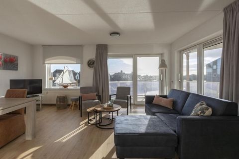 Bienvenido a un fantástico apartamento situado a tan solo unos cientos de metros de la playa. Este alojamiento bellamente decorado ofrece una combinación perfecta de comodidad y estilo, lo que lo convierte en un refugio ideal para su escapada junto a...