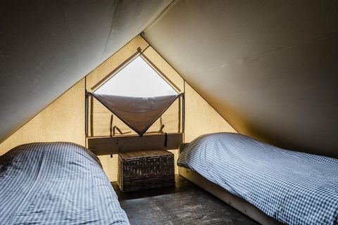 Welkom bij The Woodlodge, een meesterwerk van vakmanschap, genesteld in het schilderachtige Duynpark. Deze superaantrekkelijke en op maat gemaakte retraite is ontworpen voor zowel ontspanning als plezier en biedt een unieke ontsnapping aan het alleda...