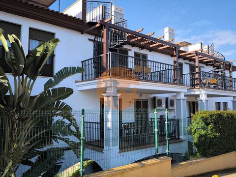 2 slaapkamer appartement in Las Encinas Urbanisatie, Costa Esure, Ayamonte - Andalusië - Spanje. Appartement op de tweede verdieping - 2e D. Met balkon en terras. Gemeubileerd. Gelegen in een privé urbanisatie met twee hoofdtoegangen. Urbanisatie met...