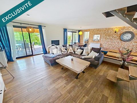 Belle vue pour cette contemporaine avec piscine