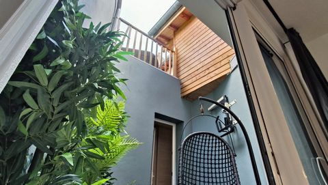 Maison/appartement de ville unique avec esprit loft et garage -Proximité des commerces et plages de Biarritz.