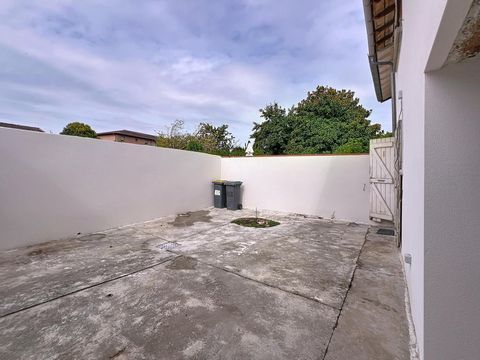 Appartement T3 entièrement rénové avec cour privée