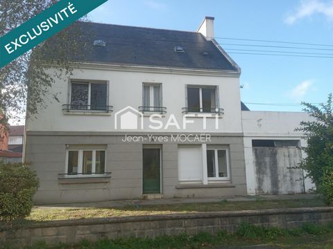 EXCLUSIVITE - LAZ (29520) ; Grande maison familiale à finir de restaurer.