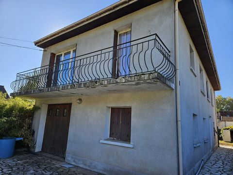 Maison de ville  5 chambres, jardin et garage  secteur recherché