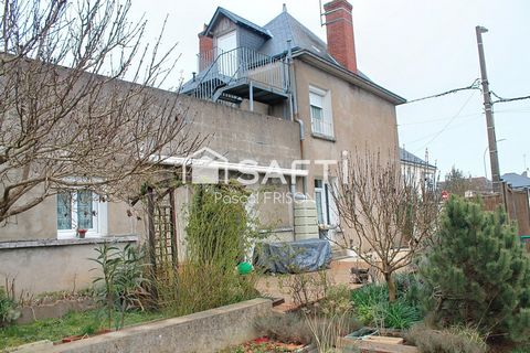 Maison de 05 pièces de 130 m²