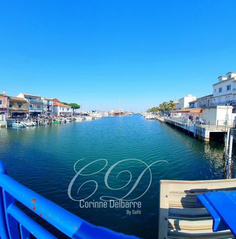 à 50 m du port et 100 m de la plage