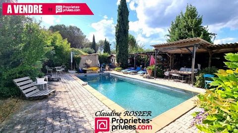 Votre conseiller Propriétés Privées Claudine ROSIER vous invite à venir découvrir cette charmante maison plain pied située à Rocbaron à proximité de toutes les commodités et arrêt de bus à 2 minutes! Implantée sur un terrain plat et arboré de 1275 m²...