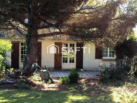 Maison de plain-pied au coeur du centre ville de Cordemais avec grand terrain et combles aménageables.